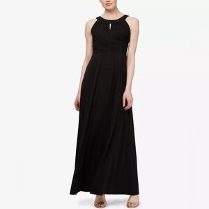 Elegant Black Maxi Dress